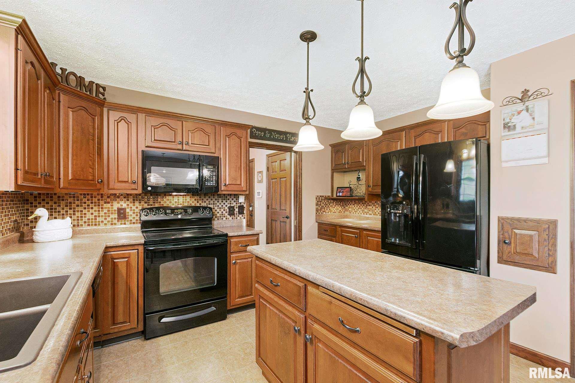 4203 Forest Road Davenport, IA 52807 - Photo 16 of 50 Gallery Image 16