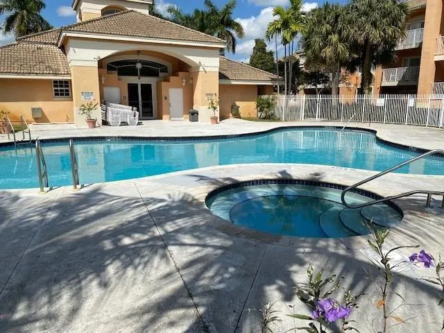 $2,300 | 6976 Southwest 39th Street, Unit G103, Davie, FL 33314