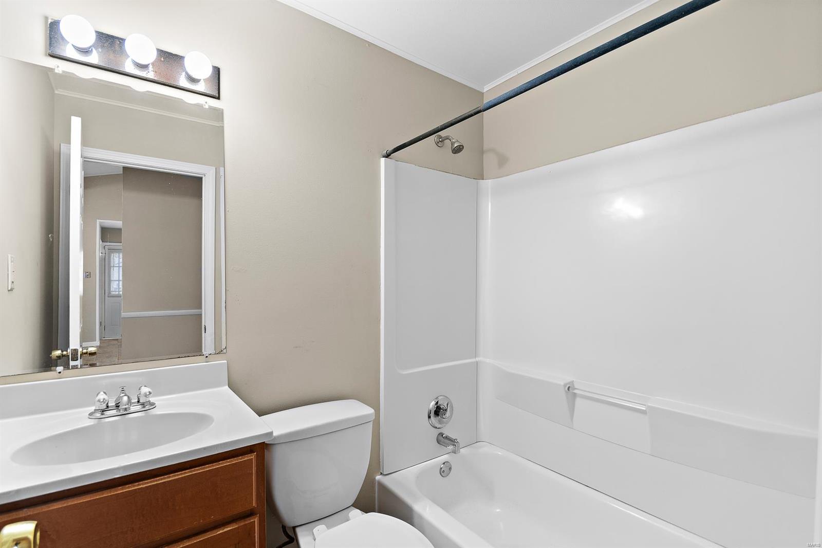 1395 Derhake Road Florissant, MO 63033 - Photo 17 of 23 Gallery Image 17