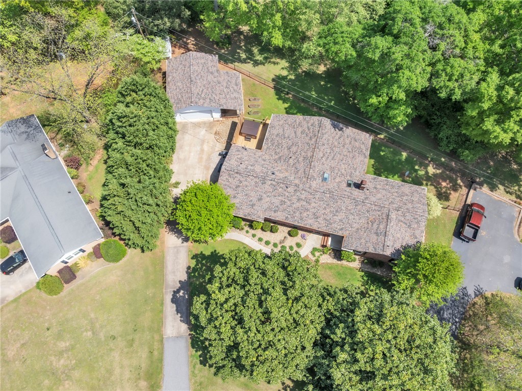 400 Arcadia Drive Anderson, SC 29621 - Photo 37 of 43 An aerial perspective reveals a vast estate with lush greenery and ample outdoor living space.