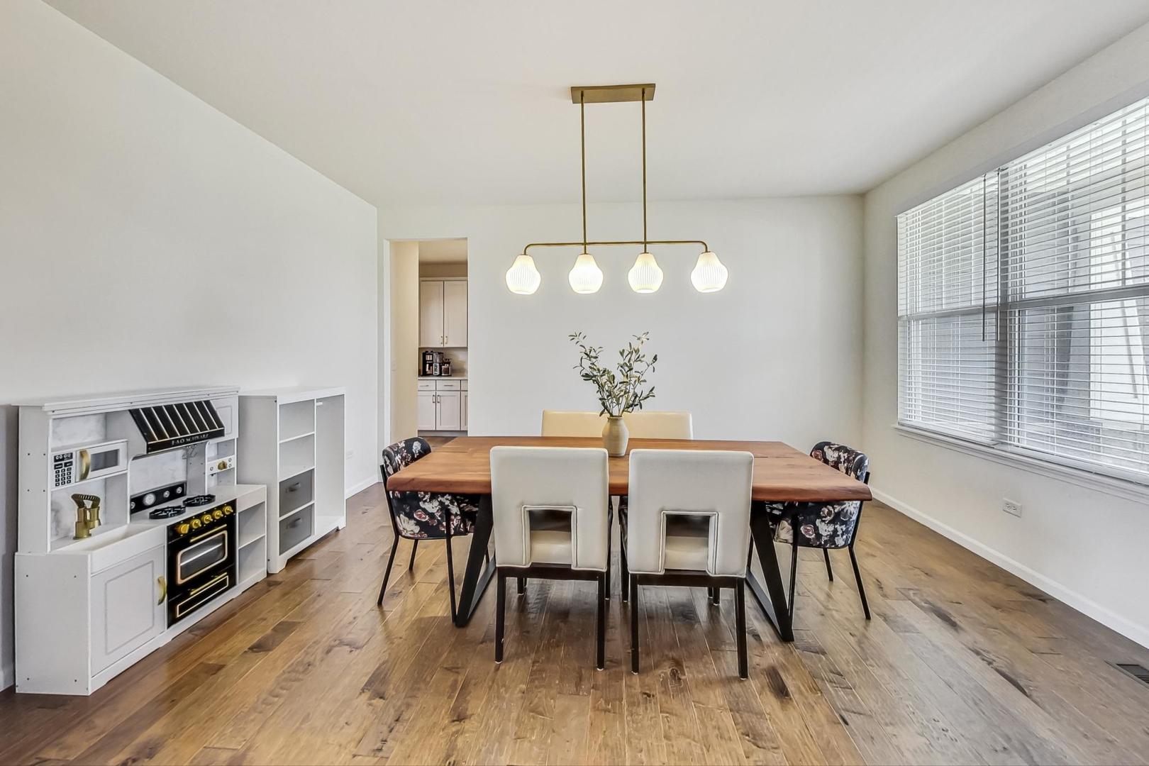 2304 Corn Lily Road Naperville, IL 60564 - Photo 12 of 65 Gallery Image 12