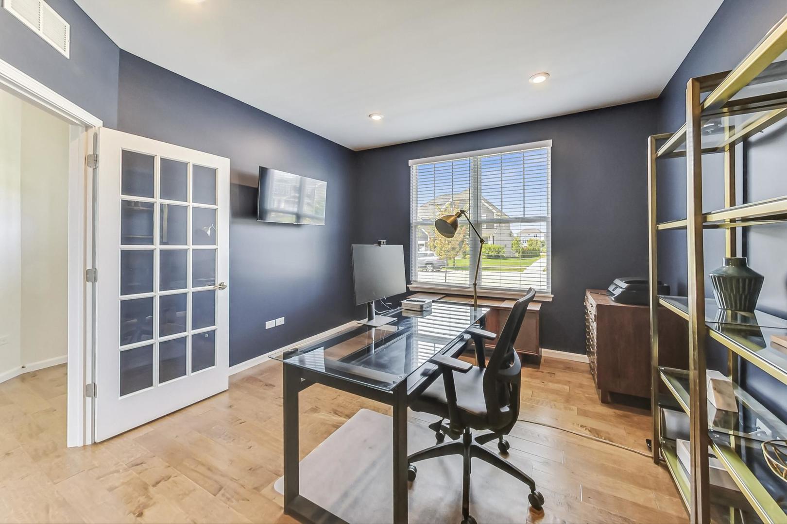 2304 Corn Lily Road Naperville, IL 60564 - Photo 15 of 65 Gallery Image 15
