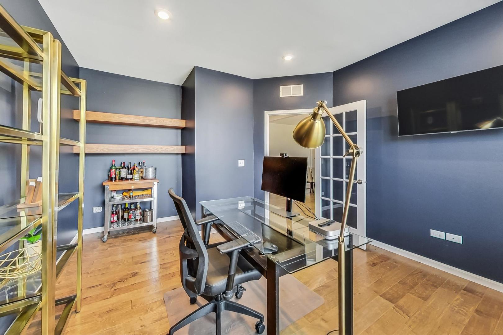 2304 Corn Lily Road Naperville, IL 60564 - Photo 17 of 65 Gallery Image 17
