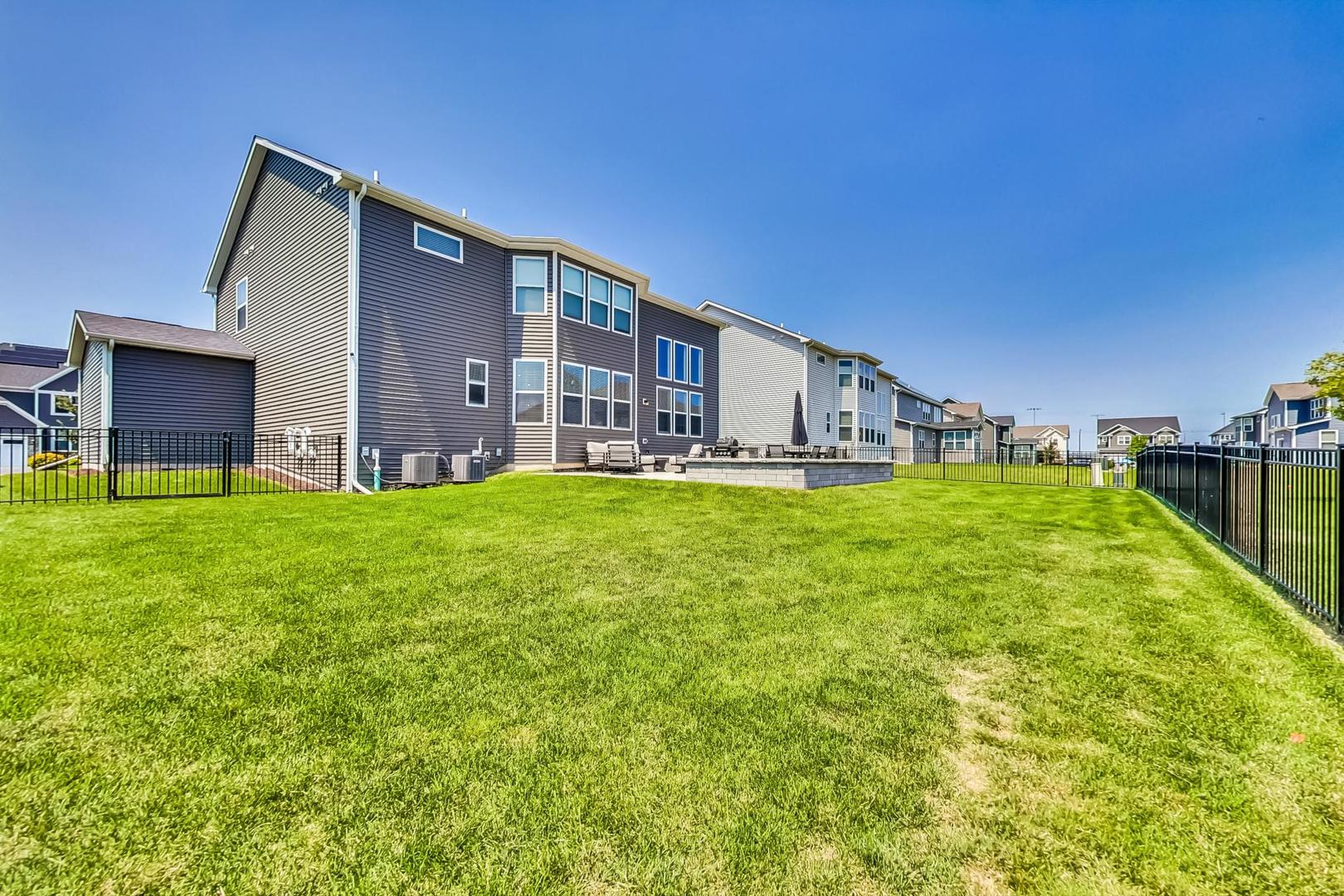 2304 Corn Lily Road Naperville, IL 60564 - Photo 2 of 65 Gallery Image 2