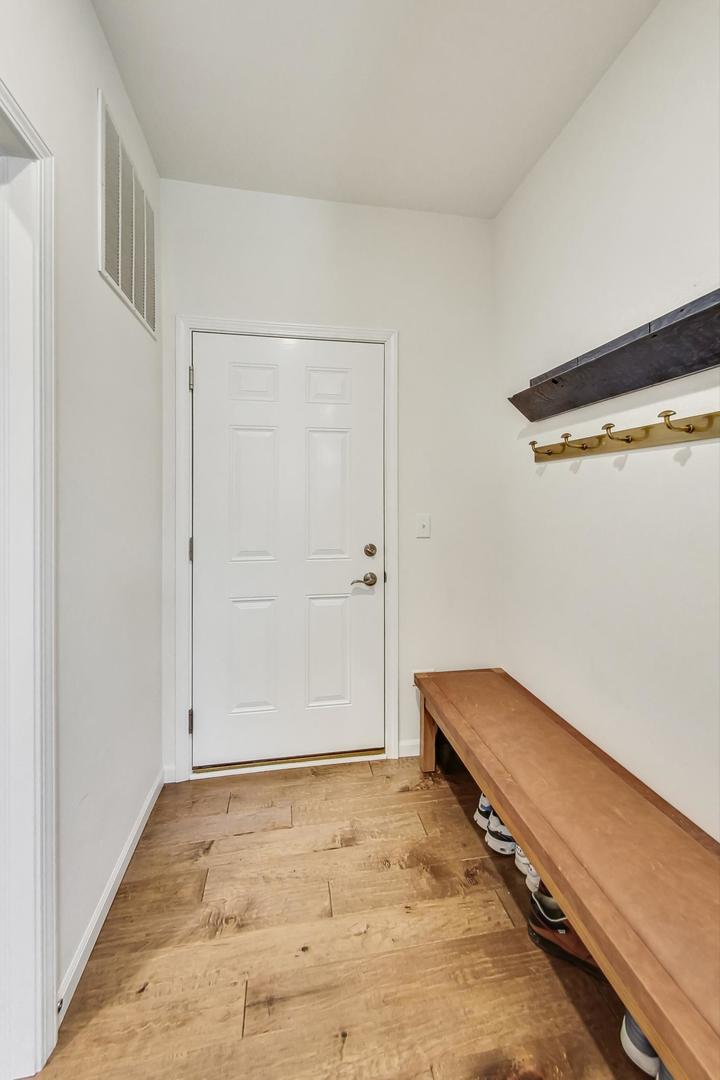 2304 Corn Lily Road Naperville, IL 60564 - Photo 28 of 65 Gallery Image 28