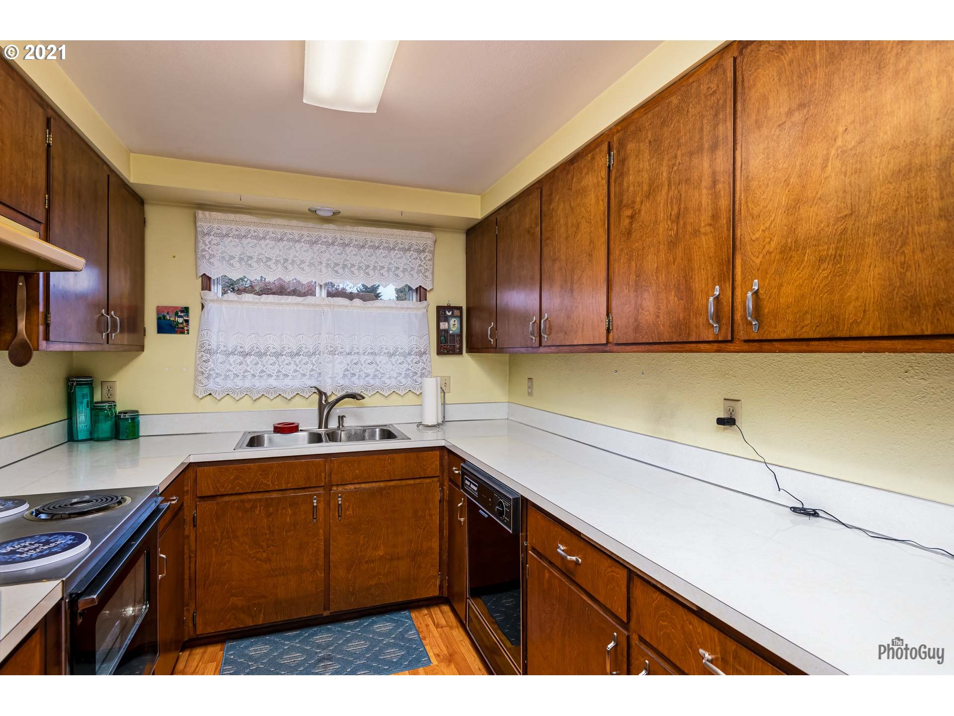2283 North 11th Street Springfield, OR 97477 - Photo 11 of 28 Gallery Image 11