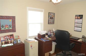 1021 Lindemann Road St. Louis, MO 63131 - Photo 12 of 20 Gallery Image 12