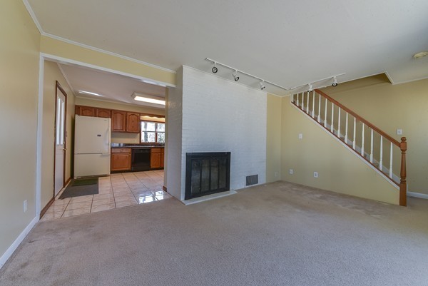 2 Vernon Road Natick, MA 01760 - Photo 6 of 17 Gallery Image 6