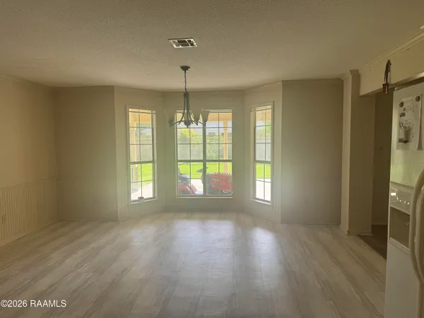 $2,200 | 501 North Locksley Drive, Lafayette, LA 70508