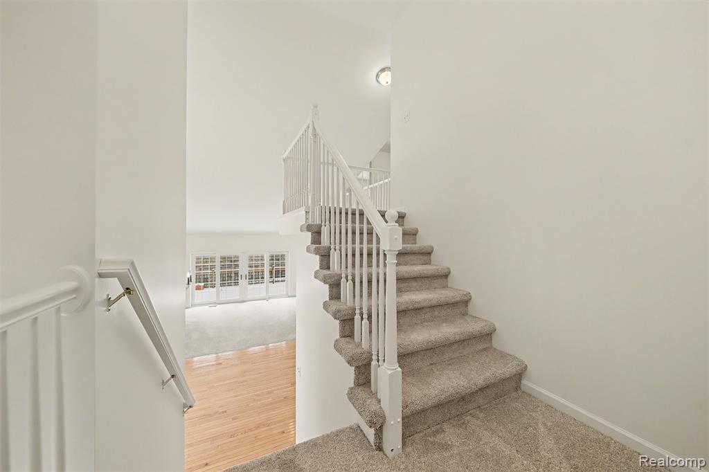 638 West Bluff Court, Unit 31 Rochester Hills, MI 48307 - Photo 30 of 49