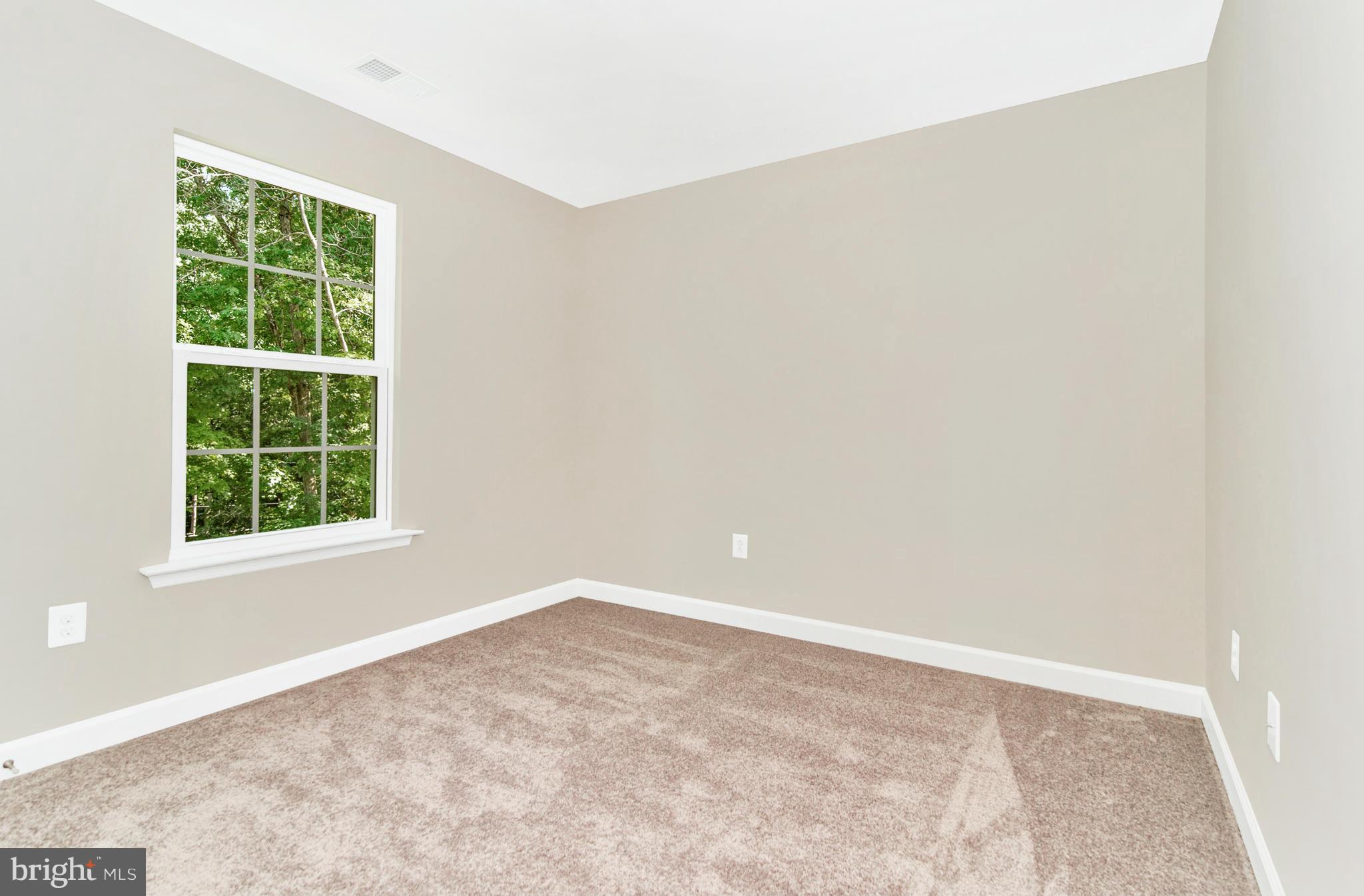 11 Cassidy Court Point of Rocks, MD 21777 - Photo 26 of 30 an empty room with a window