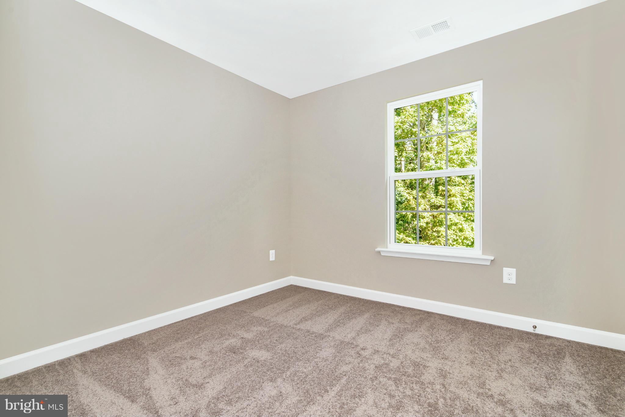 11 Cassidy Court Point of Rocks, MD 21777 - Photo 28 of 30 an empty room with a window