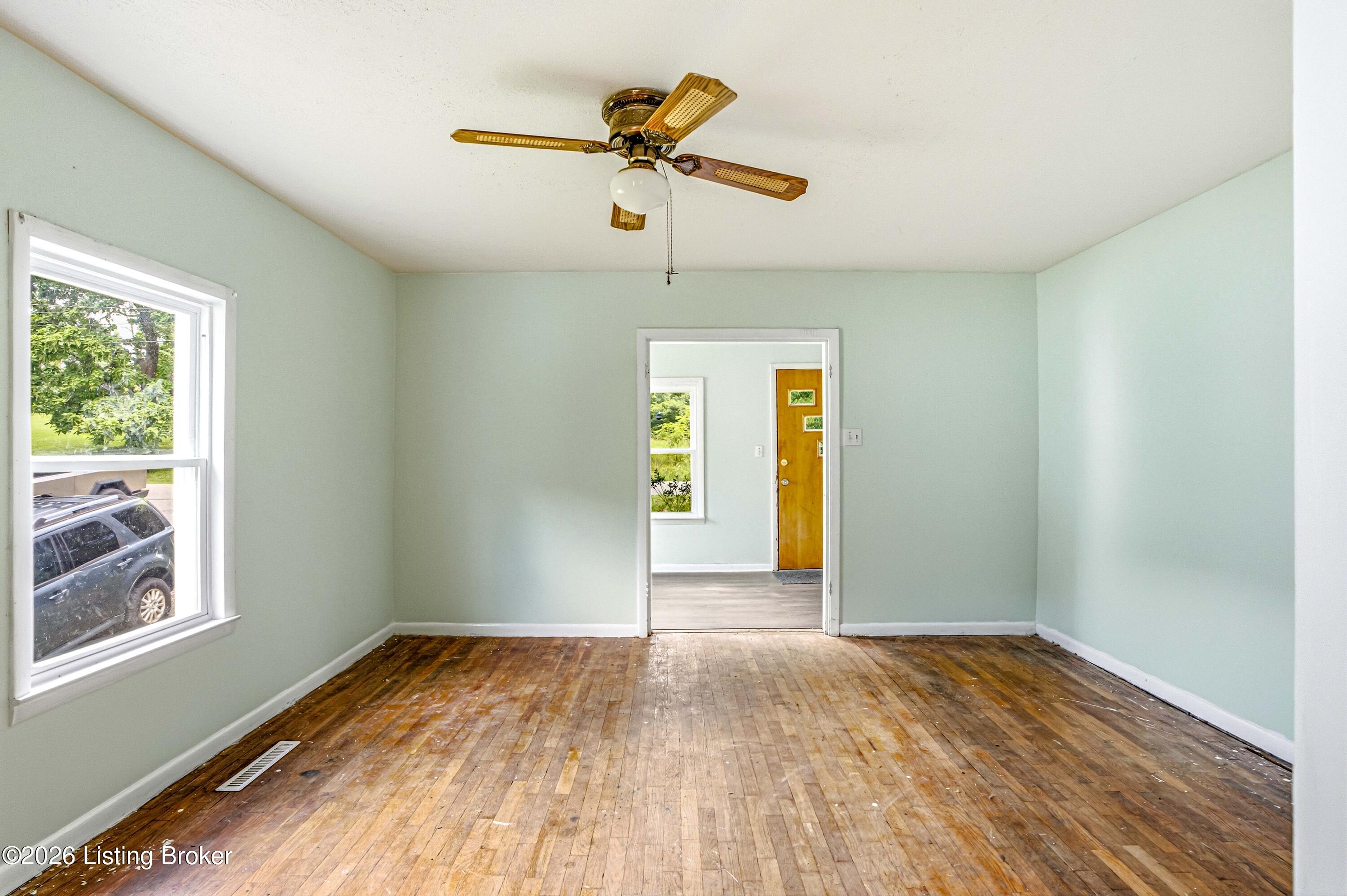 689 Graefenburg Road Waddy, KY 40076 - Photo 9 of 45 09_Living_Room