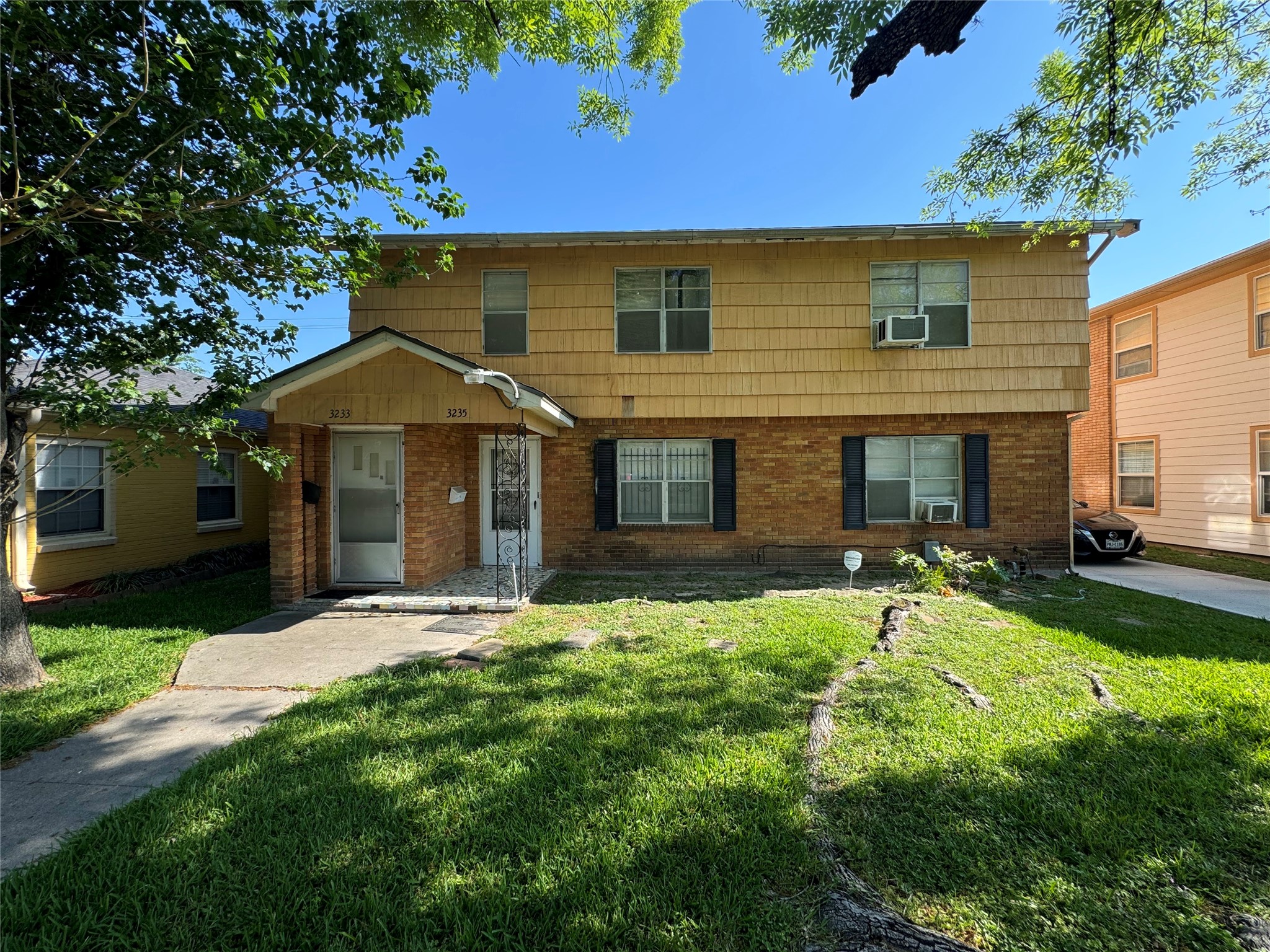 3233 Rosedale Street Houston, TX 77004 - Photo 1 of 21