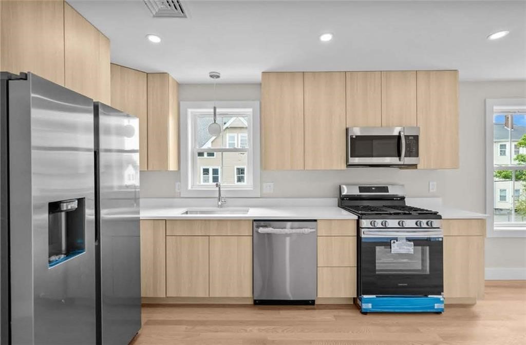 44 Puritan Street Providence, RI 02907 - Photo 5 of 22