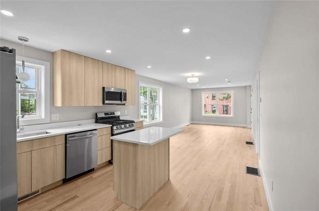 44 Puritan Street Providence, RI 02907 - Photo 9 of 22