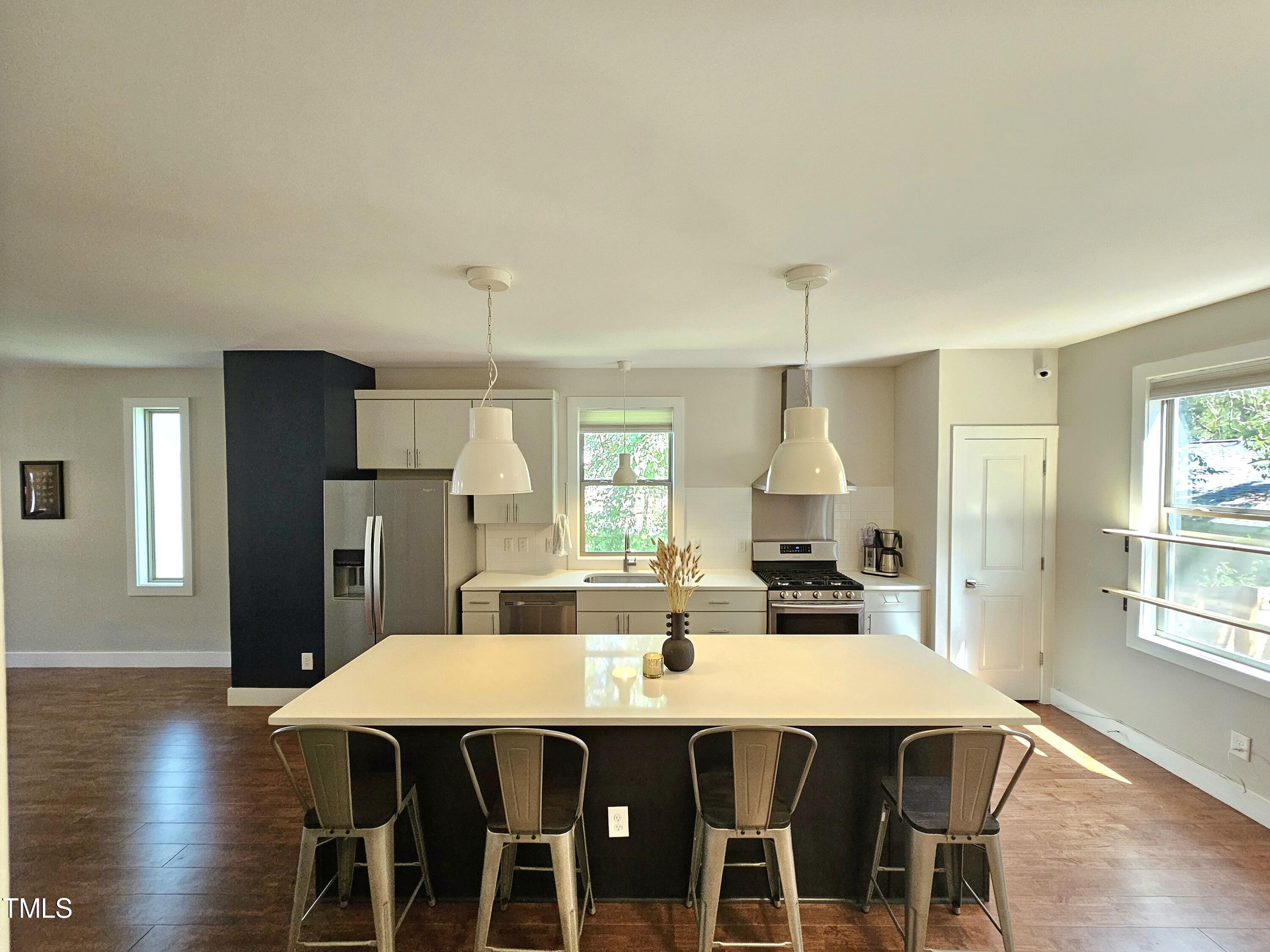 412 Bragg Street Raleigh, NC 27601 - Photo 18 of 41 20240821_145616