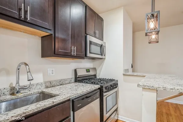 $1,675 | 1504 North Dearborn Parkway, Unit 403, Chicago, IL 60610