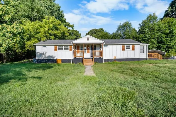 $219,900 | 710 Edgewood Avenue, Thomasville, NC 27360
