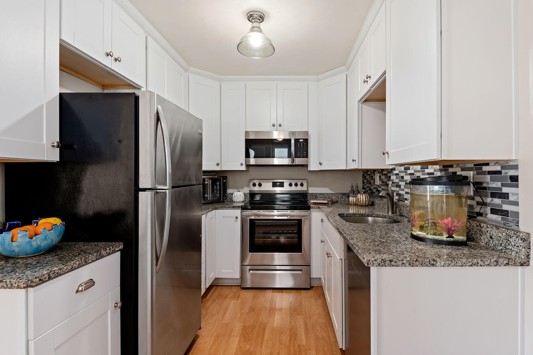 5512 Armitos Avenue, Unit 44 Goleta, CA 93117 - Photo 11 of 16 Kitchen