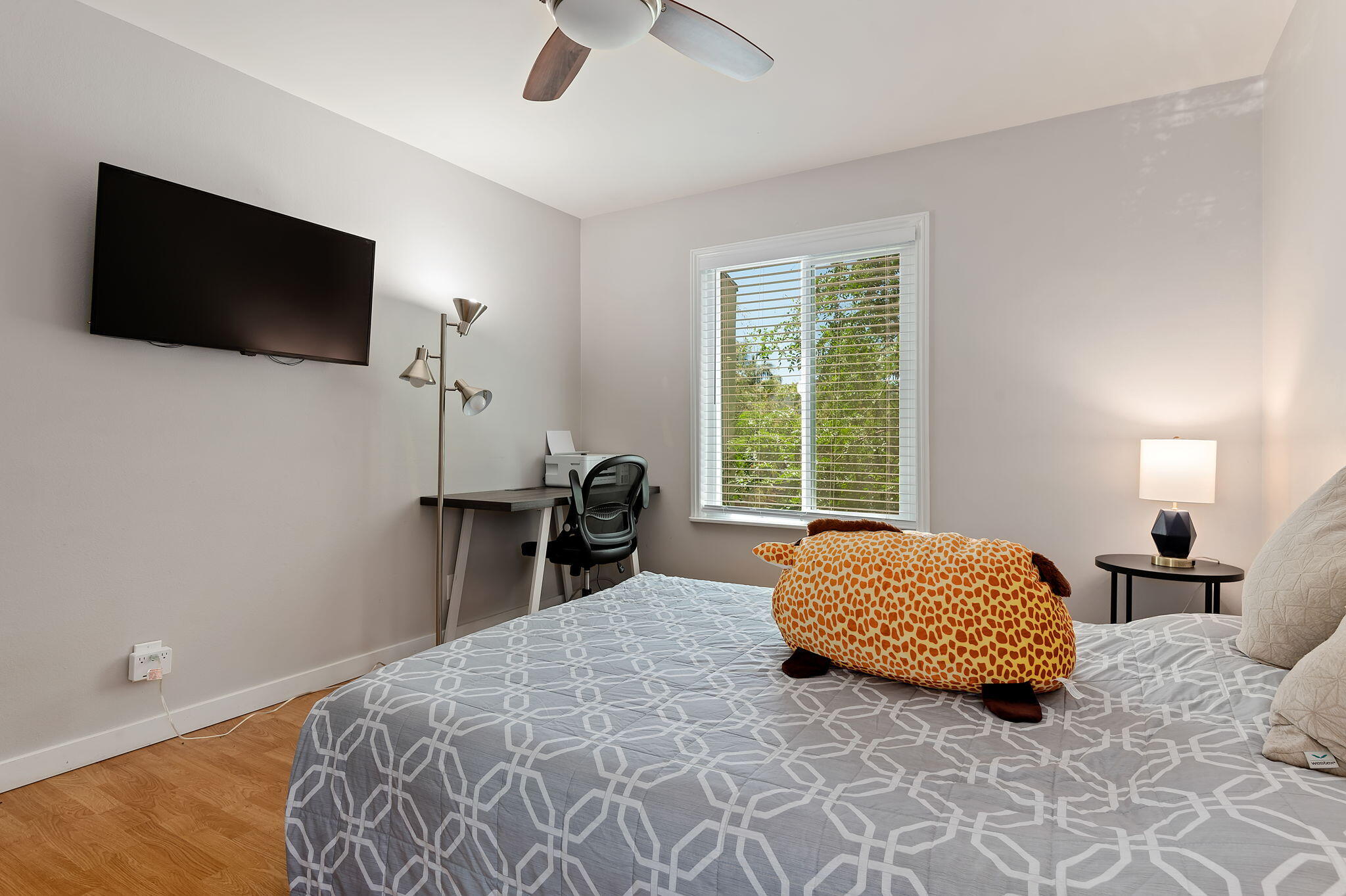 5512 Armitos Avenue, Unit 44 Goleta, CA 93117 - Photo 13 of 16 Bedroom