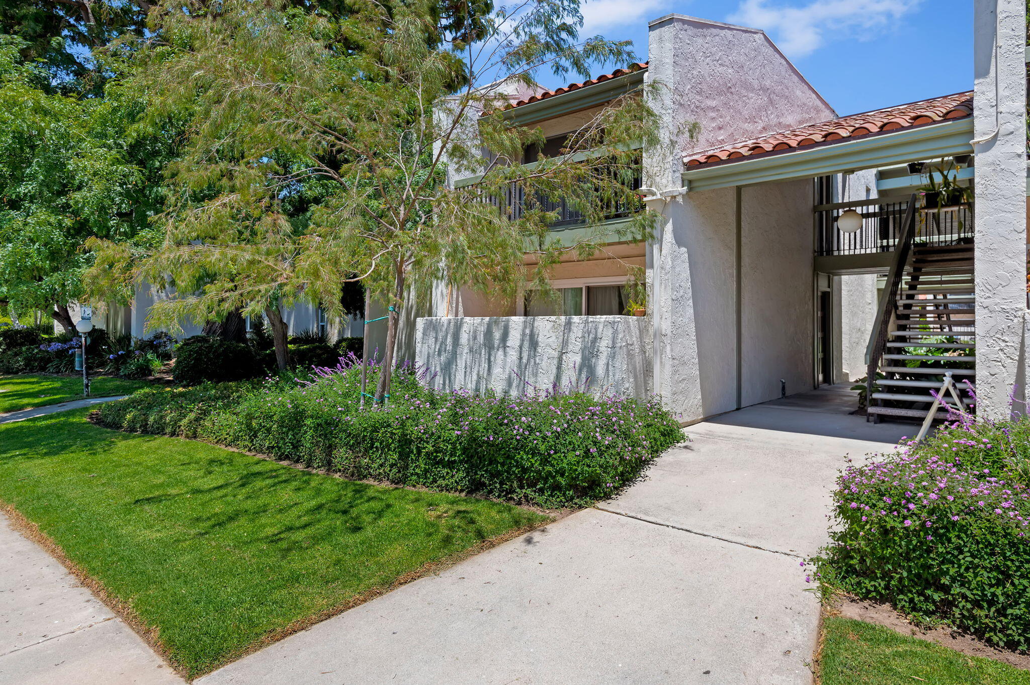 5512 Armitos Avenue, Unit 44 Goleta, CA 93117 - Photo 2 of 16 Exterior View