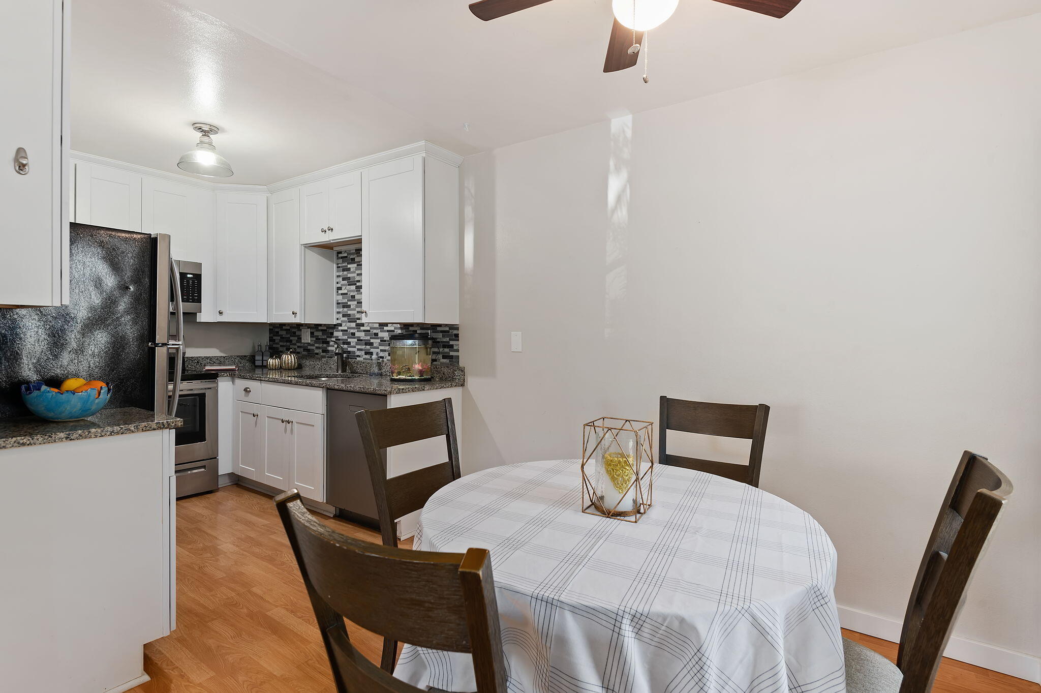5512 Armitos Avenue, Unit 44 Goleta, CA 93117 - Photo 9 of 16 Dining - Kitchen