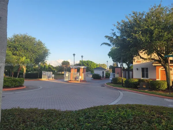 $2,350 | 17339 Northwest 7th Avenue, Unit 504, Miami Gardens, FL 33169