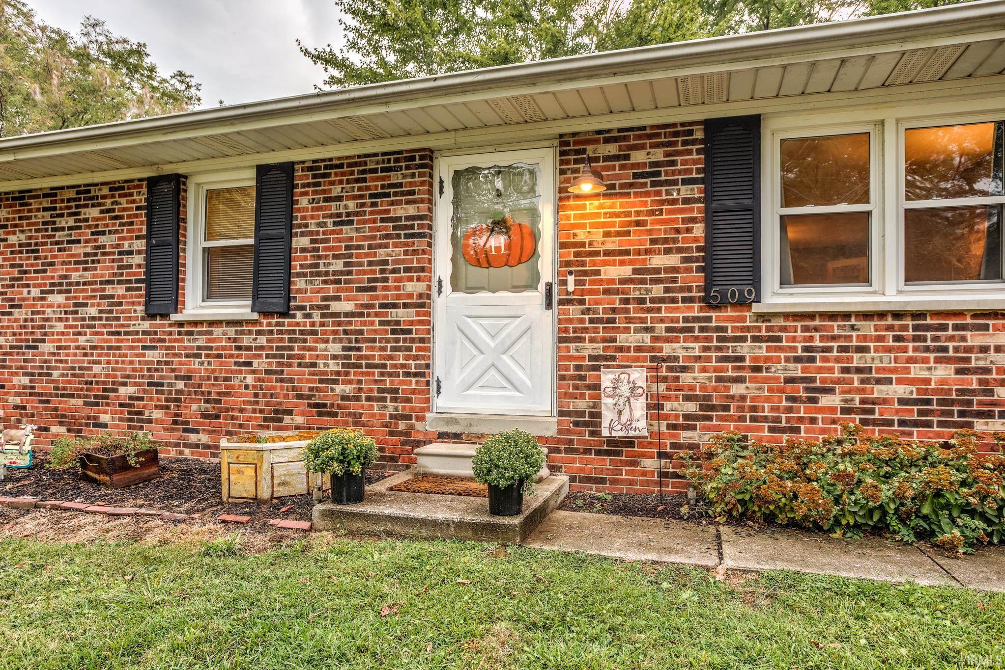 509 Inderrieden Road Chandler, IN 47610 - Photo 4 of 21