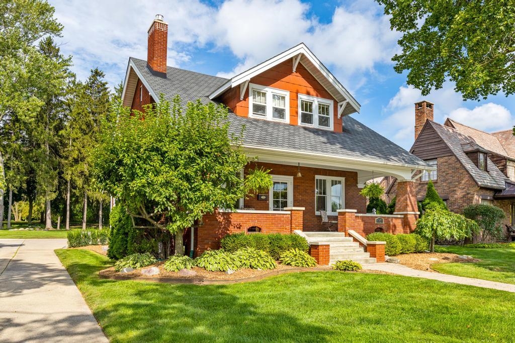 1059 North Riverside Avenue St. Clair, MI 48079 - Photo 1 of 27