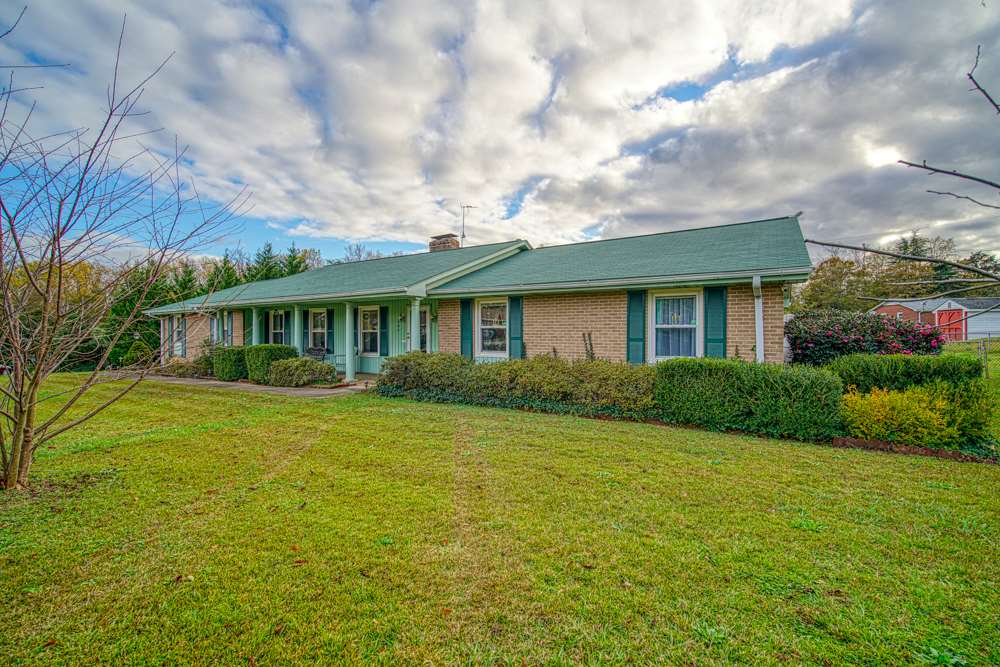 404 Midway Road Spartanburg, SC 29303 - Photo 3 of 34 Gallery Image 3
