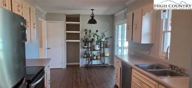 $359,900 | 516 White Laurel Lane, Boone, NC 28607