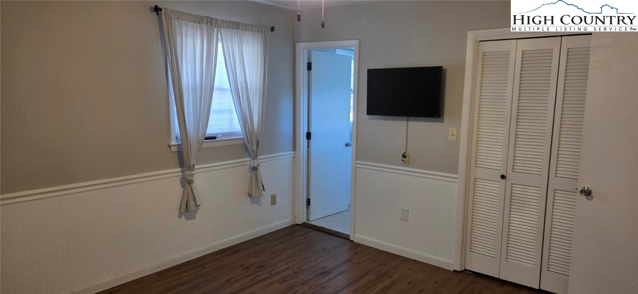 516 White Laurel Lane Boone, NC 28607 - Photo 22 of 27 a view of a livingroom with wooden floor