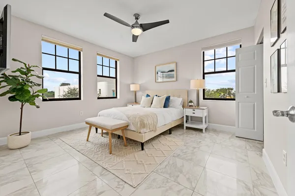 $2,300 | 511 Lucerne Avenue, Unit 315, Lake Worth Beach, FL 33460