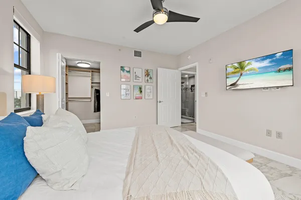 $2,300 | 511 Lucerne Avenue, Unit 315, Lake Worth Beach, FL 33460