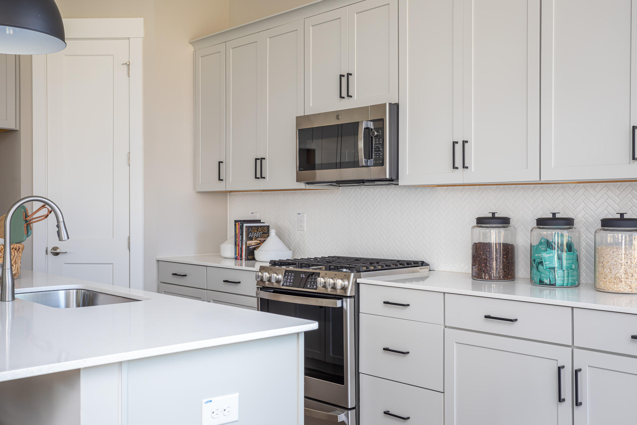 1278 Max Lane Mount Pleasant, SC 29466 - Photo 22 of 39 RAL_TO_Talbot_Model_Kitchen 3
