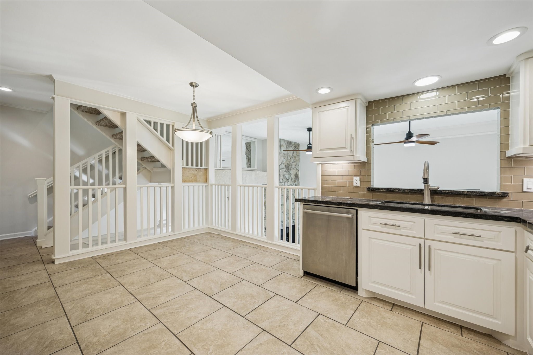 4706 Post Oak Timber Drive Houston, TX 77056 - Photo 11 of 23