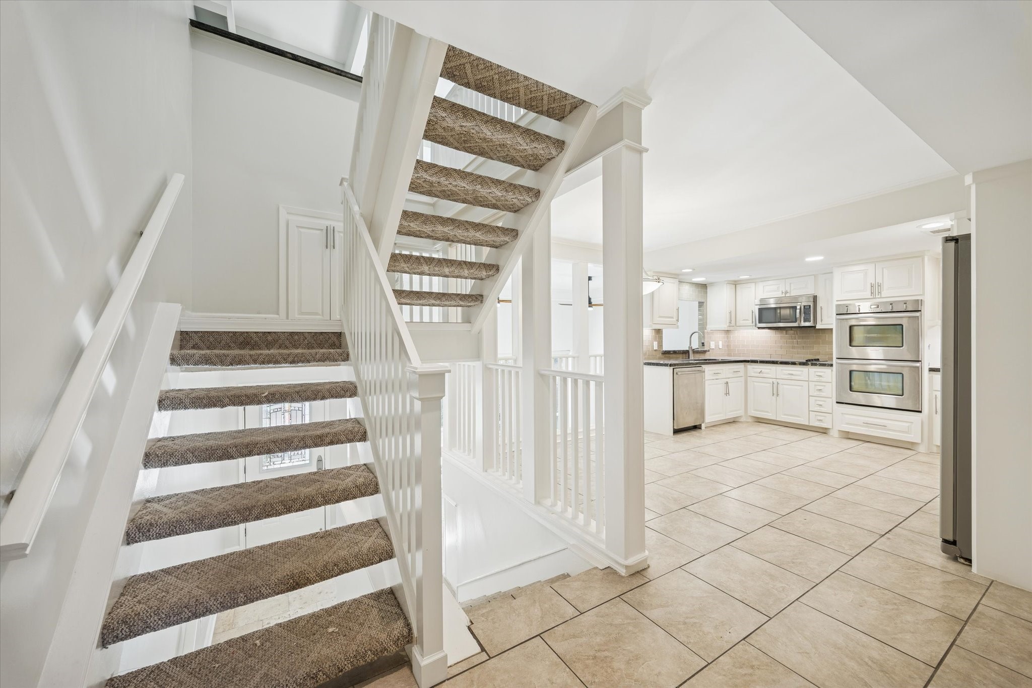 4706 Post Oak Timber Drive Houston, TX 77056 - Photo 15 of 23