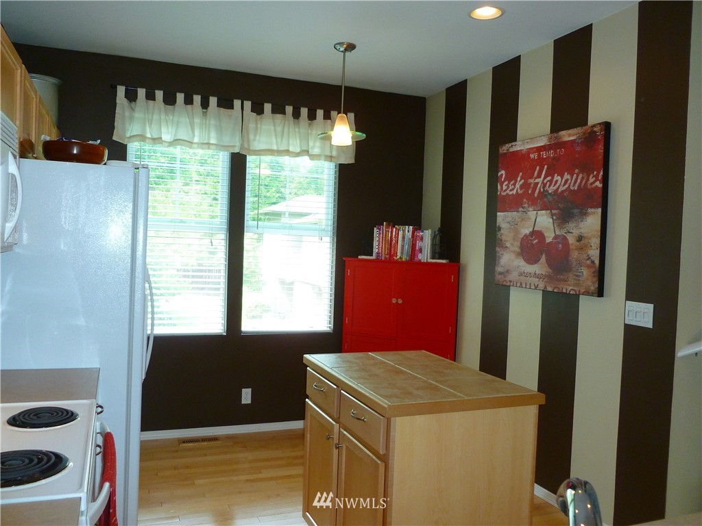 15325 Southeast 155th Place, Unit I2 Renton, WA 98058 - Photo 11 of 24 Gallery Image 11