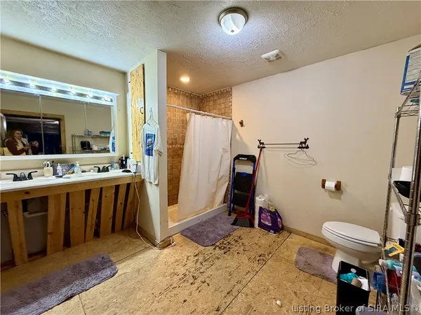 $175,000 | 2099 East Gardner Lane, Madison, IN 47250