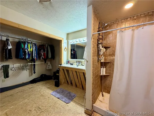 $175,000 | 2099 East Gardner Lane, Madison, IN 47250