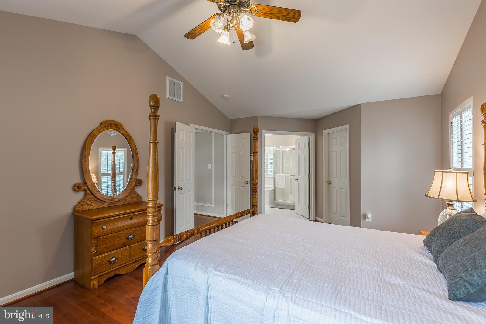 43553 Dempsey Lane Chantilly, VA 20152 - Photo 14 of 30 a bedroom with a bed and a dresser
