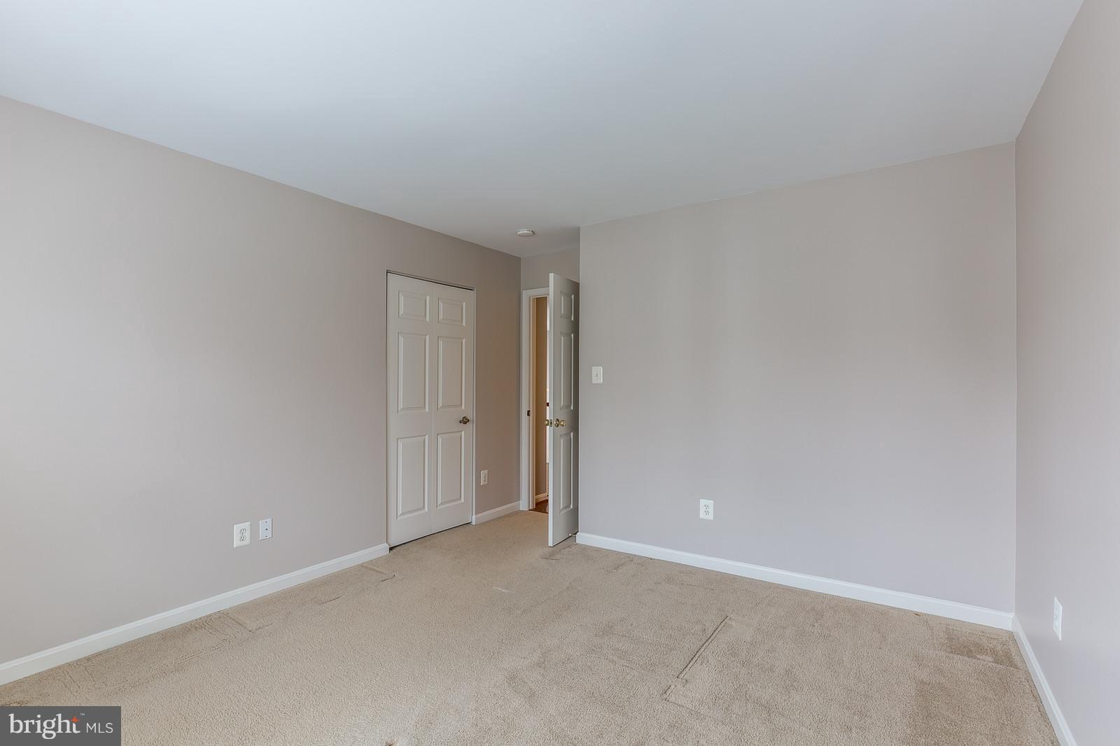 43553 Dempsey Lane Chantilly, VA 20152 - Photo 18 of 30 a view of an empty room