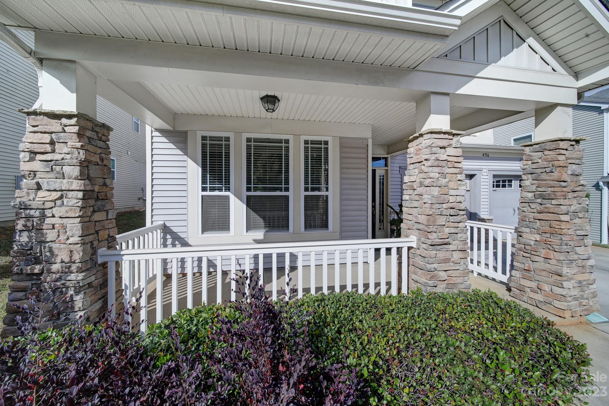 4316 Hubbard Road Charlotte, NC 28269 - Photo 2 of 46