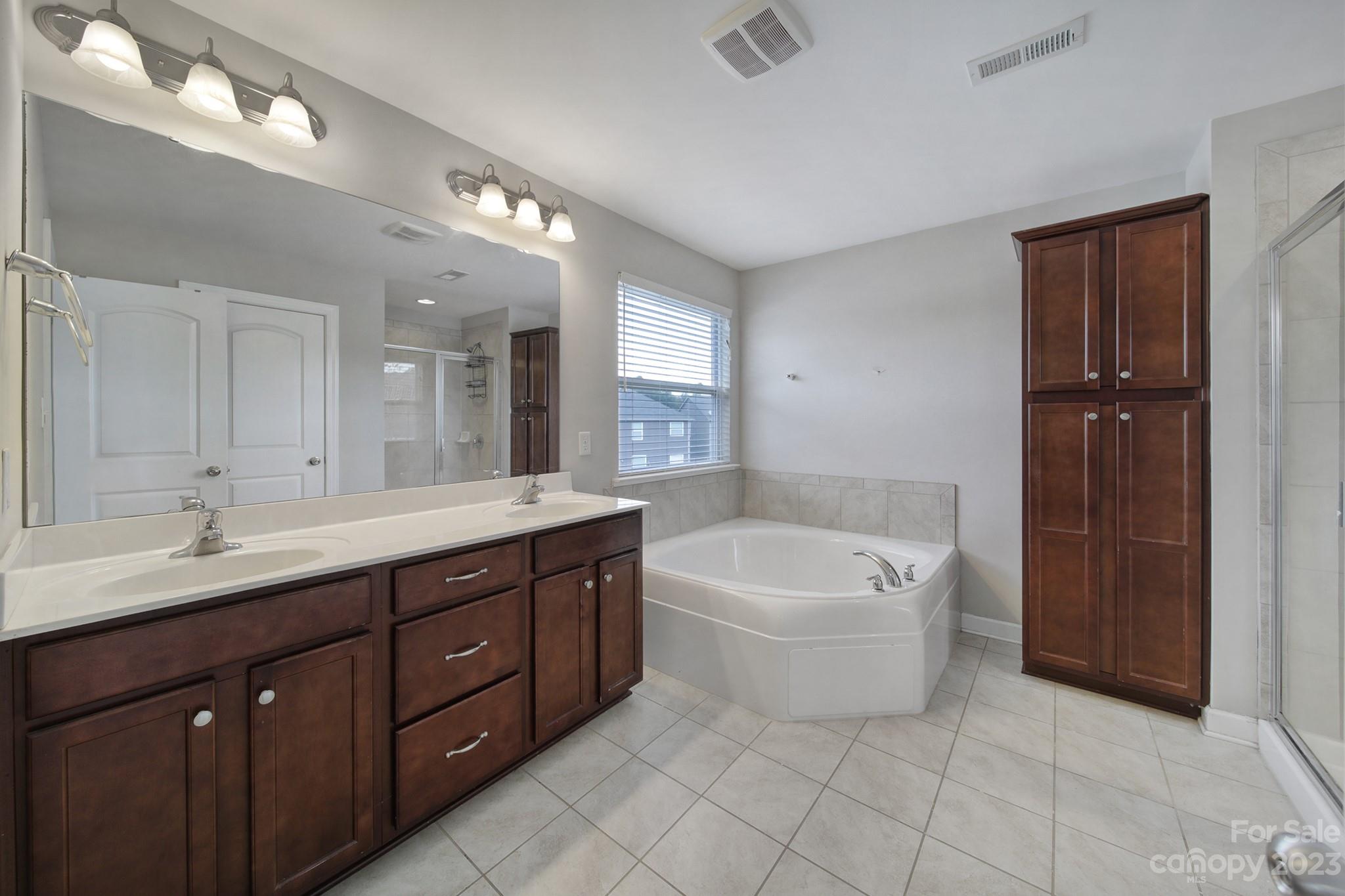 4316 Hubbard Road Charlotte, NC 28269 - Photo 24 of 46