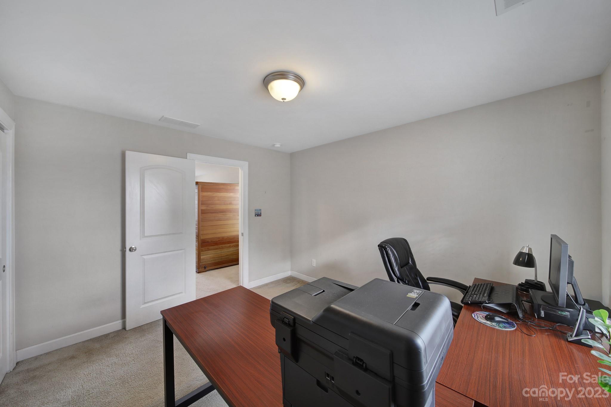 4316 Hubbard Road Charlotte, NC 28269 - Photo 28 of 46