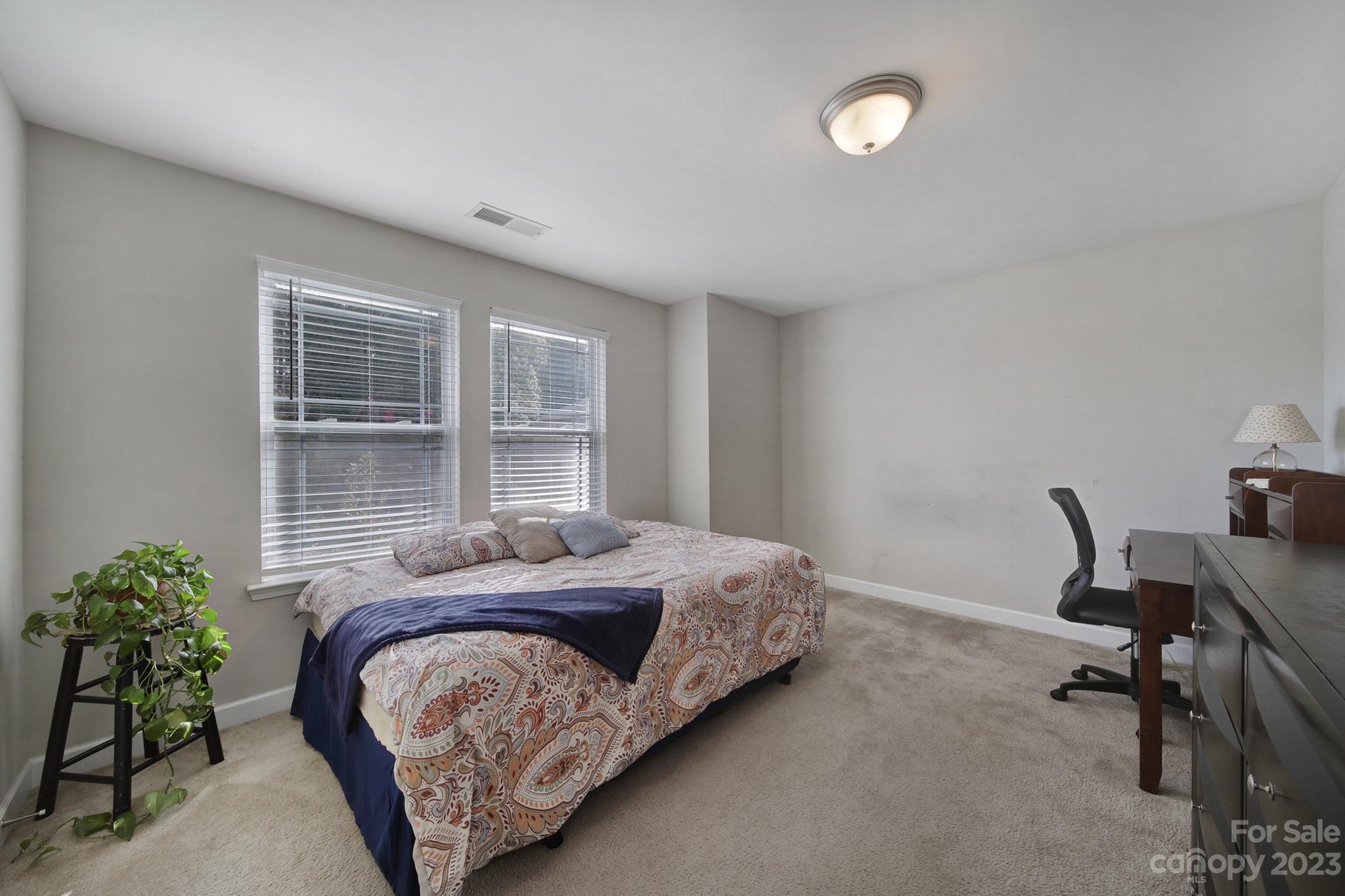 4316 Hubbard Road Charlotte, NC 28269 - Photo 29 of 46