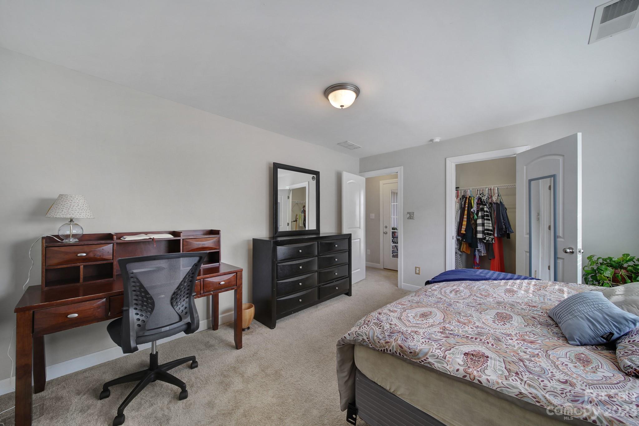 4316 Hubbard Road Charlotte, NC 28269 - Photo 30 of 46