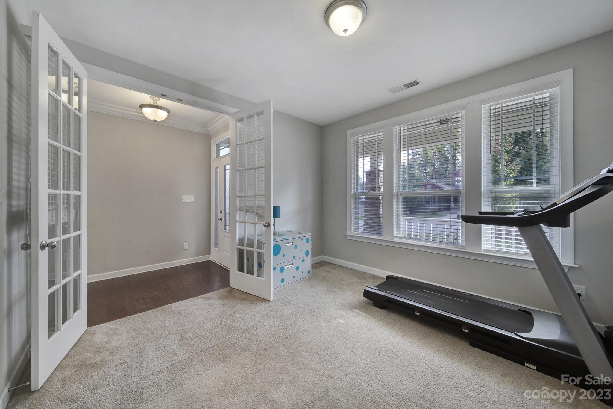 4316 Hubbard Road Charlotte, NC 28269 - Photo 4 of 46