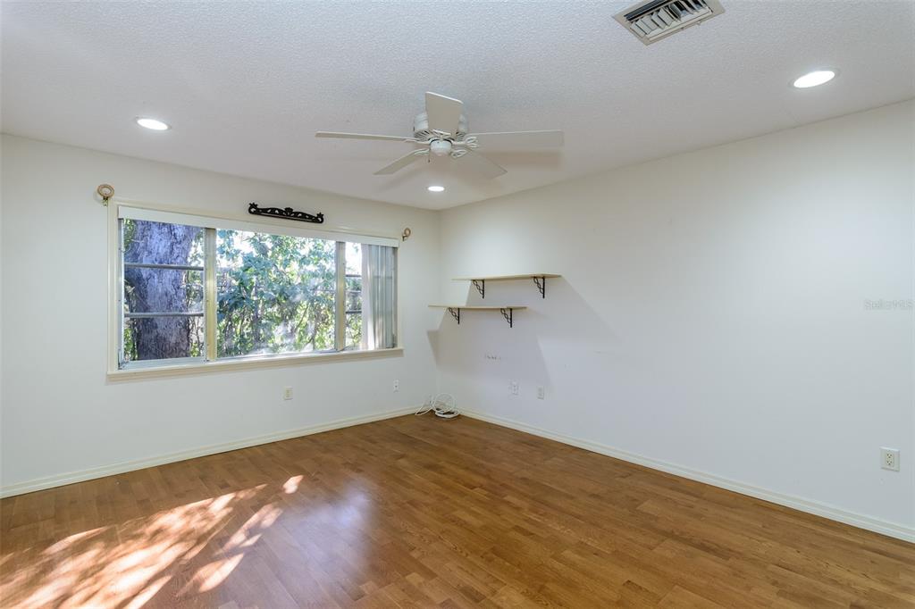 2101 Sunset Point Road, Unit 1003 Clearwater, FL 33765 - Photo 17 of 39 Great Room